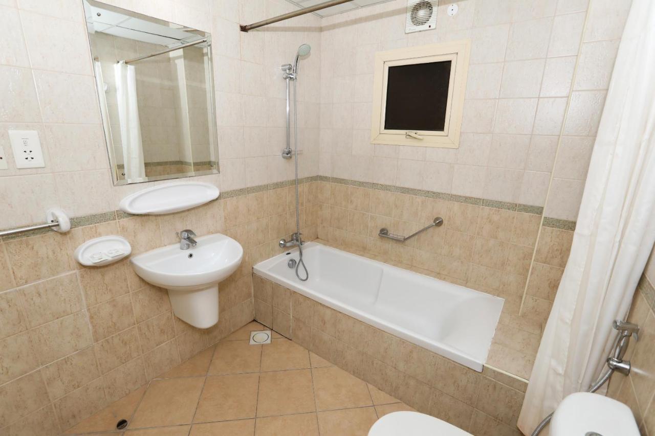 Sea Shell Hotel Manama Eksteriør bilde